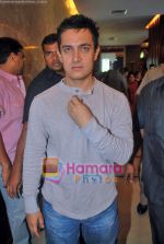 Aamir Khan at the unveiling of movie 3 Idiots in Metro Big Cinemas, Mumbai on 30th Oct 2009 (7).JPG